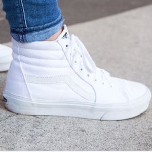 HIGH TOP WHITE VANS